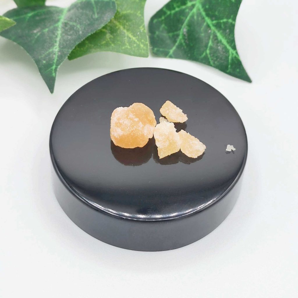 Crumble CBD aïfé, texture concentrée et riche en cannabinoïdes.