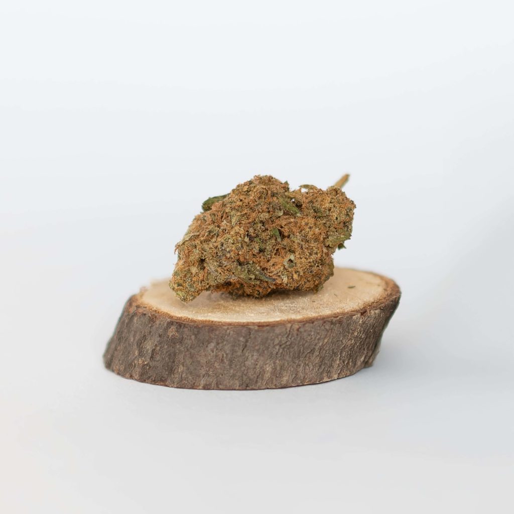 fleur cannabis weed cbd monster kush